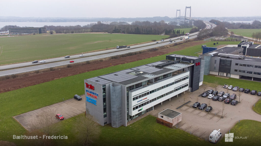 Bælthuset - Skrå - med logo - web